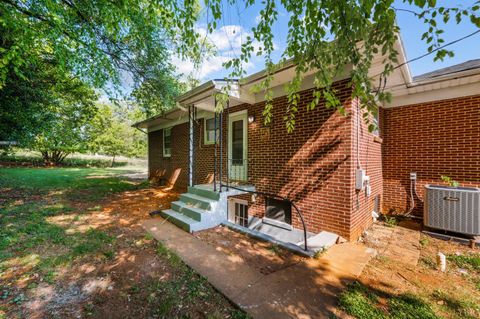 Tiny photo for 2022 Georgia AVE, Lynchburg, VA 24501 (MLS # 366737)