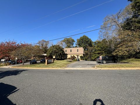 Tiny photo for 1928 Thomson Drive, Lynchburg, VA 24501 (MLS # 364147)