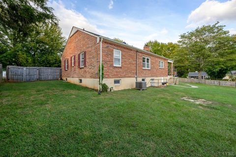 Tiny photo for 1007 Grand View Circle, Lynchburg, VA 24502 (MLS # 362349)