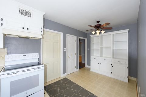 Tiny photo for 1007 Grand View Circle, Lynchburg, VA 24502 (MLS # 362349)