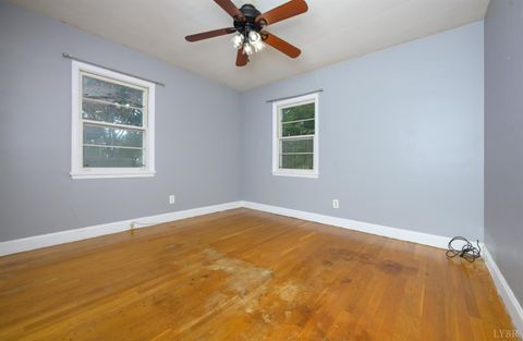 Tiny photo for 1007 Grand View Circle, Lynchburg, VA 24502 (MLS # 362349)