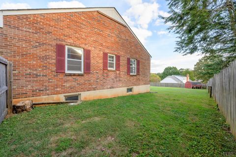 Tiny photo for 1007 Grand View Circle, Lynchburg, VA 24502 (MLS # 362349)