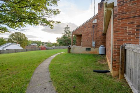 Tiny photo for 1007 Grand View Circle, Lynchburg, VA 24502 (MLS # 362349)