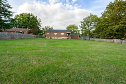 Tiny photo for 1007 Grand View Circle, Lynchburg, VA 24502 (MLS # 362349)