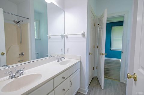 Tiny photo for 137 Marguerite Drive, Lynchburg, VA 24502 (MLS # 362244)