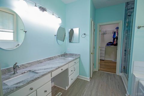 Tiny photo for 137 Marguerite Drive, Lynchburg, VA 24502 (MLS # 362244)
