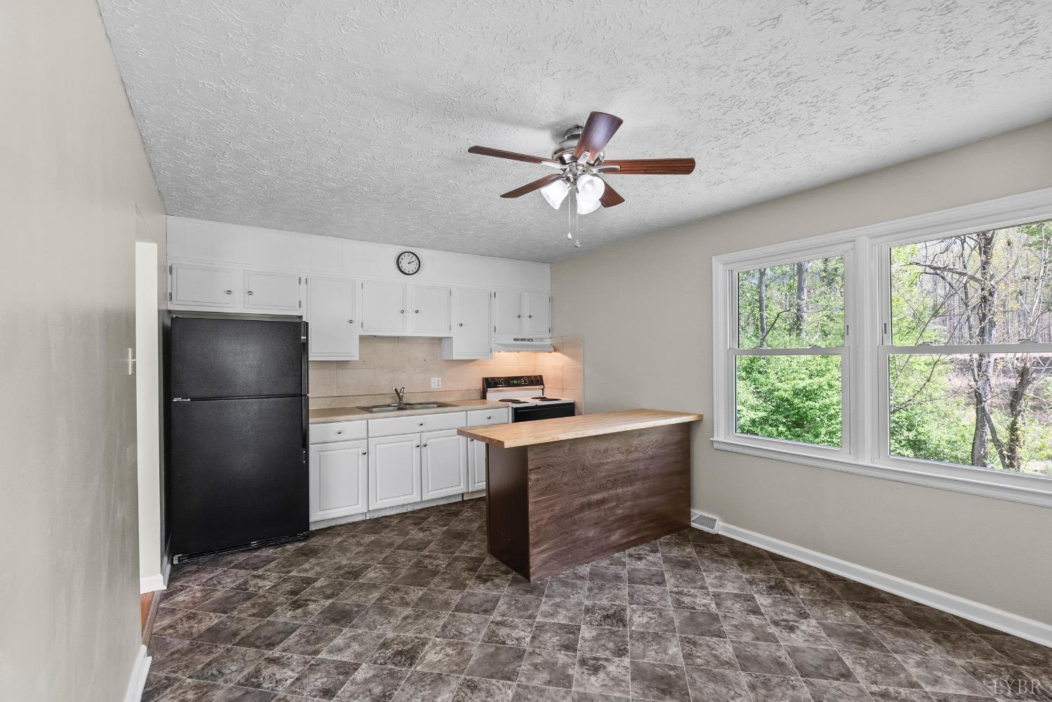 8968 Oakville Road, Gladstone, Virginia image 6