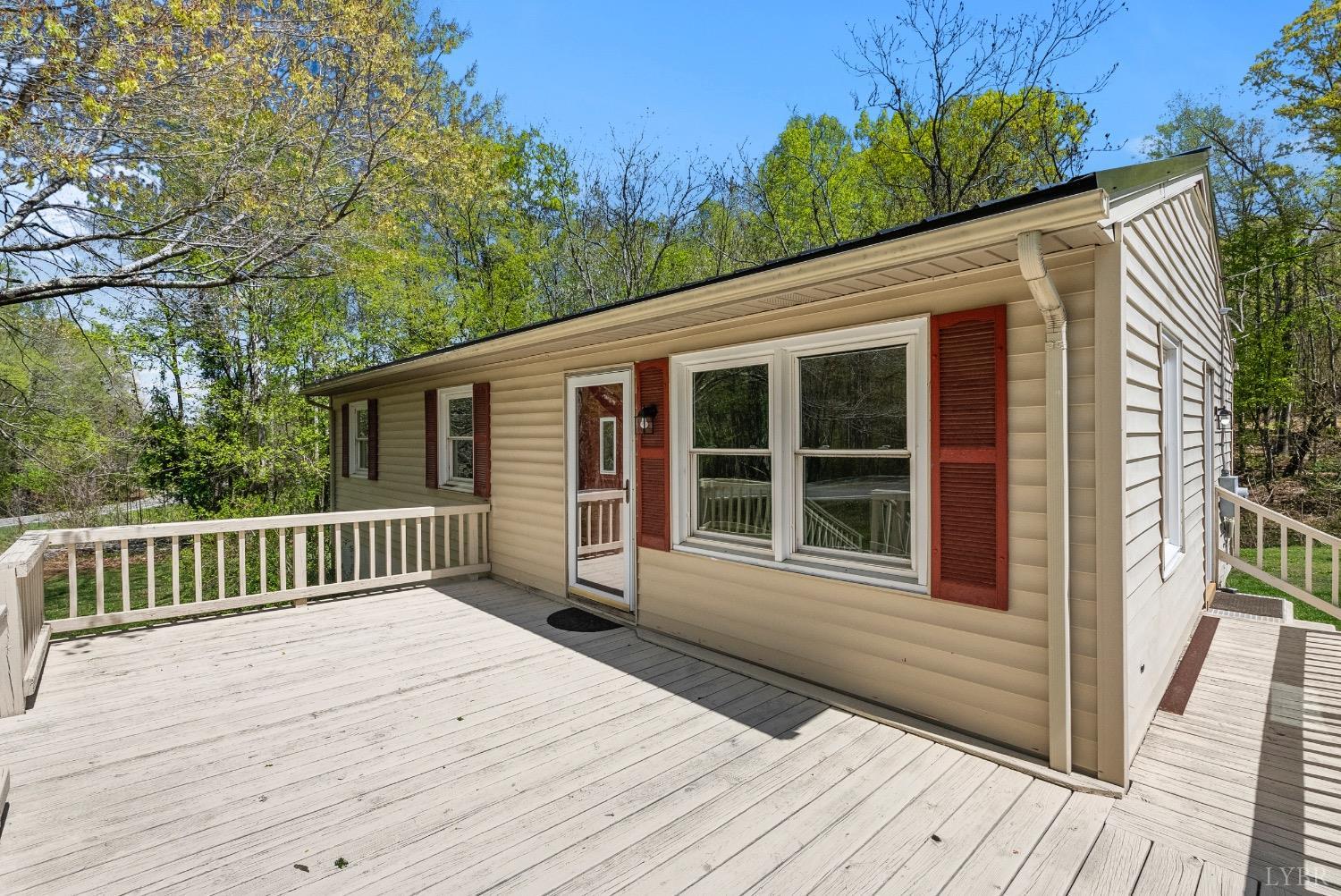 8968 Oakville Road, Gladstone, Virginia image 2