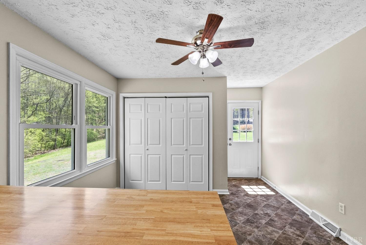 8968 Oakville Road, Gladstone, Virginia image 10