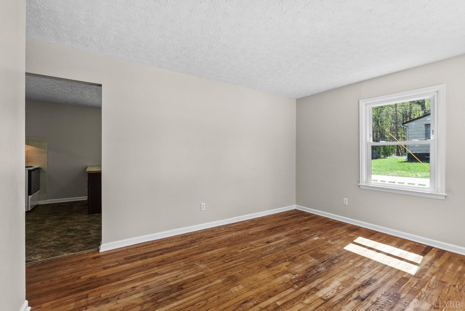 8968 Oakville Road, Gladstone, Virginia image 4