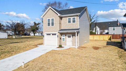 Tiny photo for 1704 Bedford Avenue, Lynchburg, VA 24503 (MLS # 364130)