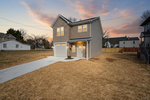 Tiny photo for 1704 Bedford Avenue, Lynchburg, VA 24503 (MLS # 364130)