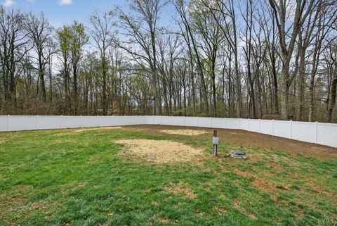 Tiny photo for 1045 Woods End Lane, Forest, VA 24551 (MLS # 365505)