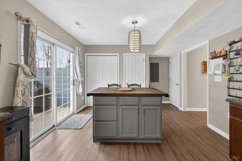 Tiny photo for 1045 Woods End Lane, Forest, VA 24551 (MLS # 365505)