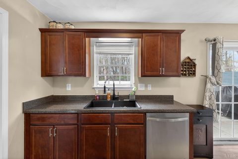 Tiny photo for 1045 Woods End Lane, Forest, VA 24551 (MLS # 365505)