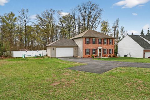 Tiny photo for 1045 Woods End Lane, Forest, VA 24551 (MLS # 365505)