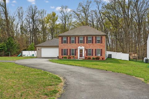 Tiny photo for 1045 Woods End Lane, Forest, VA 24551 (MLS # 365505)