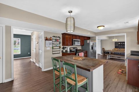 Tiny photo for 1045 Woods End Lane, Forest, VA 24551 (MLS # 365505)