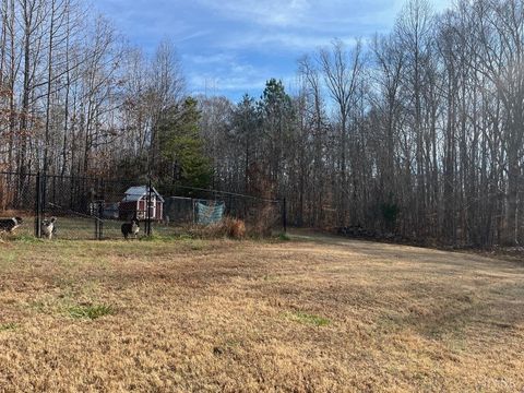Tiny photo for 1140 Stovall Trail Trl, Halifax, VA 24558 (MLS # 363710)