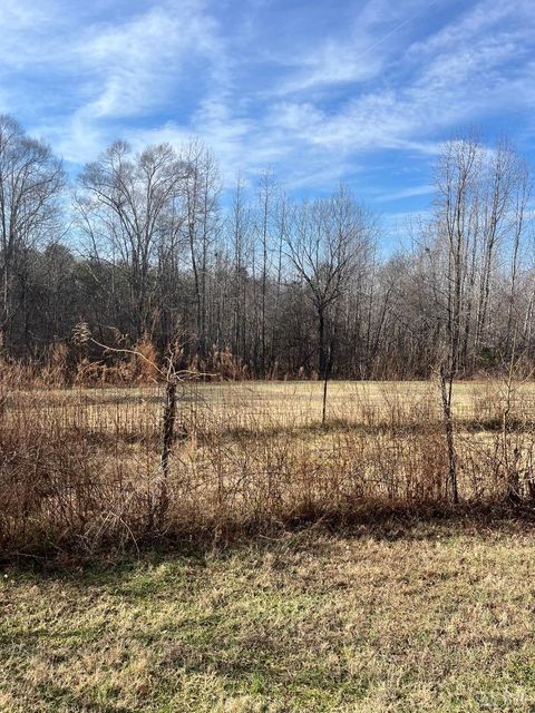 Tiny photo for 1140 Stovall Trail Trl, Halifax, VA 24558 (MLS # 363710)