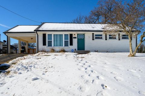 Photo of 220 Chambers Street, Lynchburg, VA 24501 (MLS # 364211)