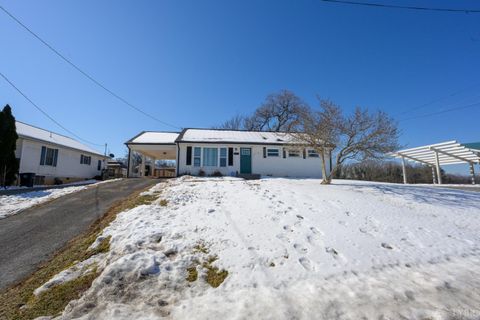 Tiny photo for 220 Chambers Street, Lynchburg, VA 24501 (MLS # 364211)