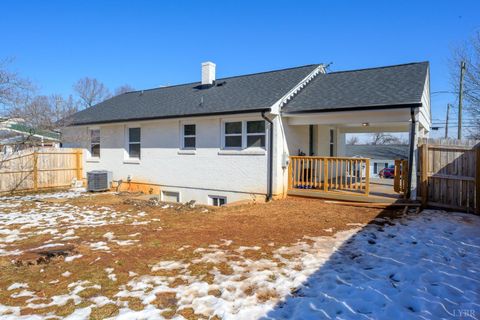 Tiny photo for 220 Chambers Street, Lynchburg, VA 24501 (MLS # 364211)