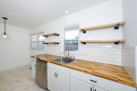 Tiny photo for 220 Chambers Street, Lynchburg, VA 24501 (MLS # 364211)