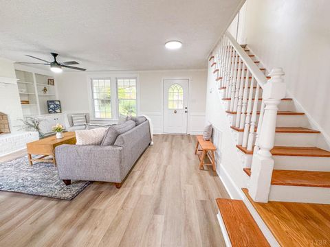 Tiny photo for 176 N Main St, Amherst, VA 24521 (MLS # 361897)