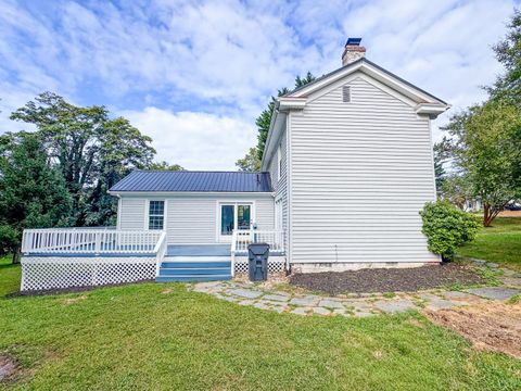 Tiny photo for 176 N Main St, Amherst, VA 24521 (MLS # 361897)