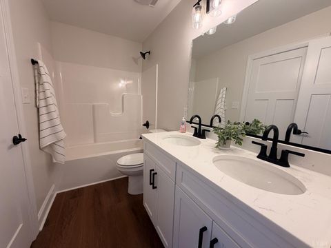 Tiny photo for 1100 Live Oak Court, Forest, VA 24551 (MLS # 363967)