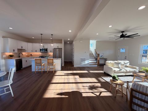 Tiny photo for 1100 Live Oak Court, Forest, VA 24551 (MLS # 363967)