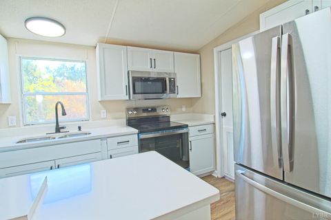 Tiny photo for 2788 Marysville Road, Altavista, VA 24517 (MLS # 362856)