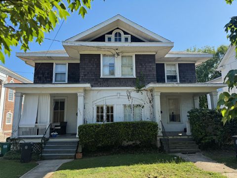 Photo of 1511 Rivermont Avenue, Lynchburg, VA 24503 (MLS # 366481)