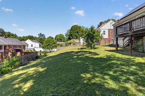 Tiny photo for 1305 Harding Street Street, Lynchburg, VA 24502 (MLS # 366790)