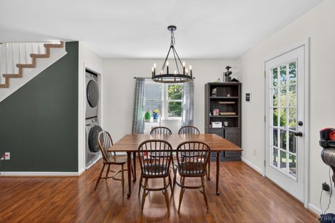Tiny photo for 1305 Harding Street Street, Lynchburg, VA 24502 (MLS # 366790)