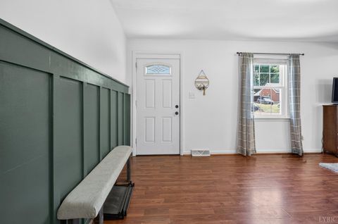 Tiny photo for 1305 Harding Street Street, Lynchburg, VA 24502 (MLS # 366790)
