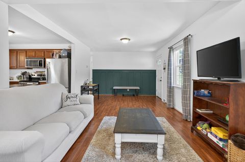 Tiny photo for 1305 Harding Street Street, Lynchburg, VA 24502 (MLS # 366790)