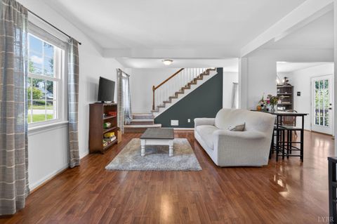 Tiny photo for 1305 Harding Street Street, Lynchburg, VA 24502 (MLS # 366790)