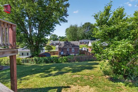 Tiny photo for 1305 Harding Street Street, Lynchburg, VA 24502 (MLS # 366790)