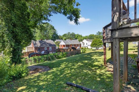 Tiny photo for 1305 Harding Street Street, Lynchburg, VA 24502 (MLS # 366790)