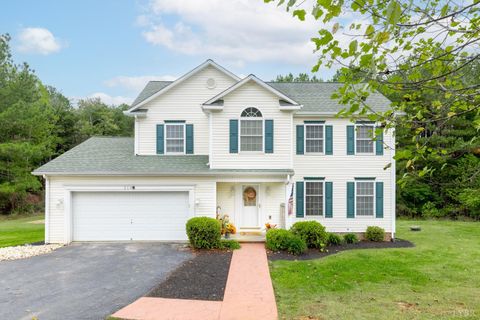 Photo of 210 Courtney Terrace, Altavista, VA 24517 (MLS # 362478) Photo of 210 Courtney Terrace, Altavista, VA 24517 (MLS # 362478)