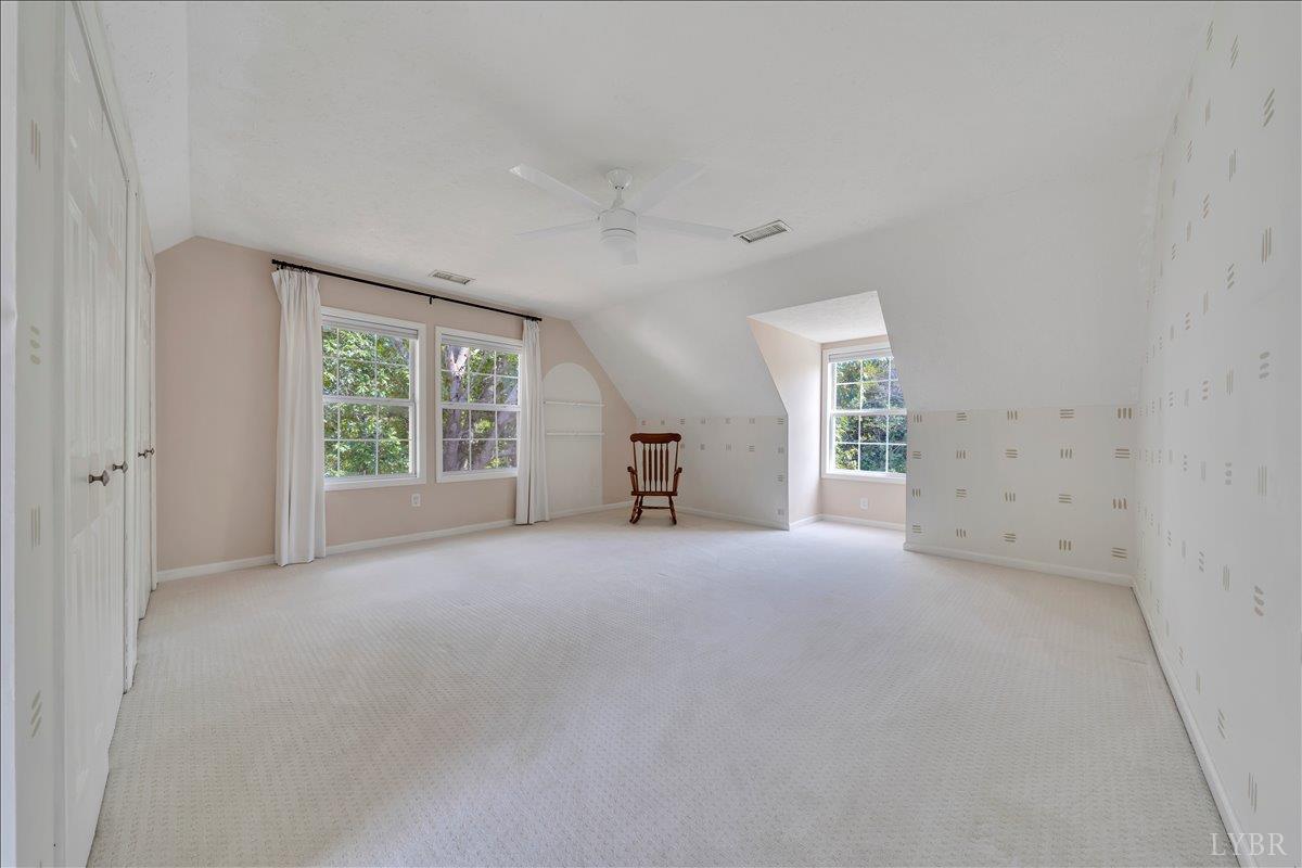 Lynchburg, Virginia 24502, United States, 3 Bedrooms Bedrooms, ,4 BathroomsBathrooms,Residential,Active,210405