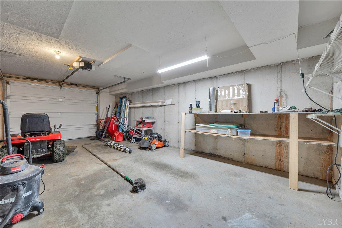 Lynchburg, Virginia 24502, United States, 3 Bedrooms Bedrooms, ,4 BathroomsBathrooms,Residential,Active,210405