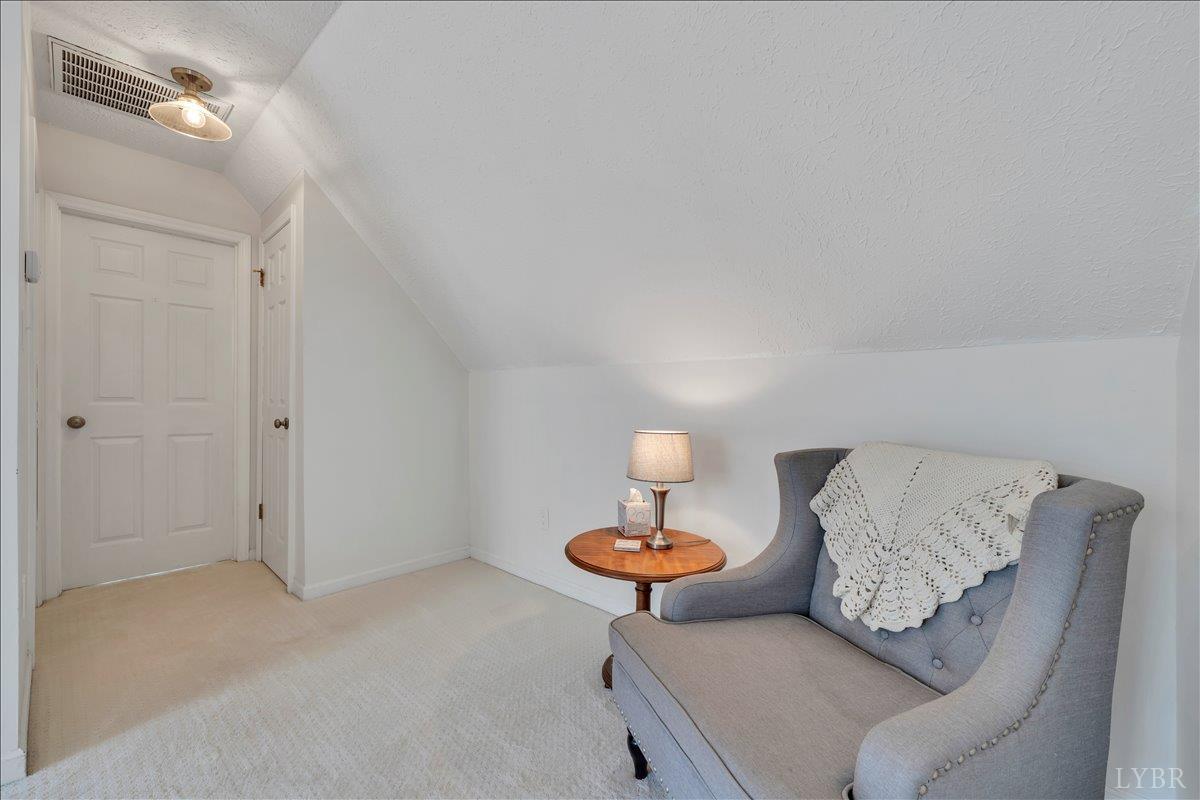 Lynchburg, Virginia 24502, United States, 3 Bedrooms Bedrooms, ,4 BathroomsBathrooms,Residential,Active,210405