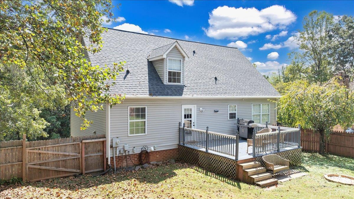 Lynchburg, Virginia 24502, United States, 3 Bedrooms Bedrooms, ,4 BathroomsBathrooms,Residential,Active,210405