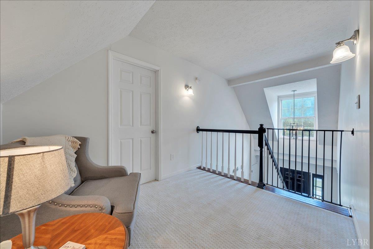 Lynchburg, Virginia 24502, United States, 3 Bedrooms Bedrooms, ,4 BathroomsBathrooms,Residential,Active,210405