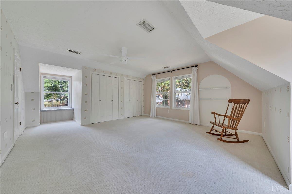 Lynchburg, Virginia 24502, United States, 3 Bedrooms Bedrooms, ,4 BathroomsBathrooms,Residential,Active,210405