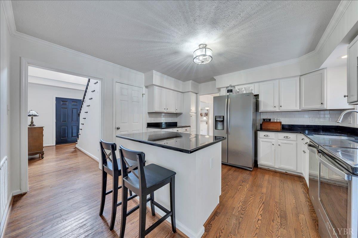 Lynchburg, Virginia 24502, United States, 3 Bedrooms Bedrooms, ,4 BathroomsBathrooms,Residential,Active,210405