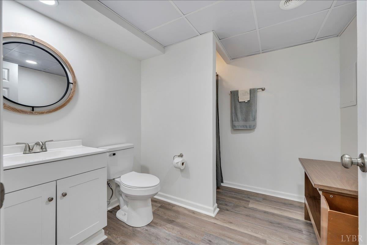 Lynchburg, Virginia 24502, United States, 3 Bedrooms Bedrooms, ,4 BathroomsBathrooms,Residential,Active,210405